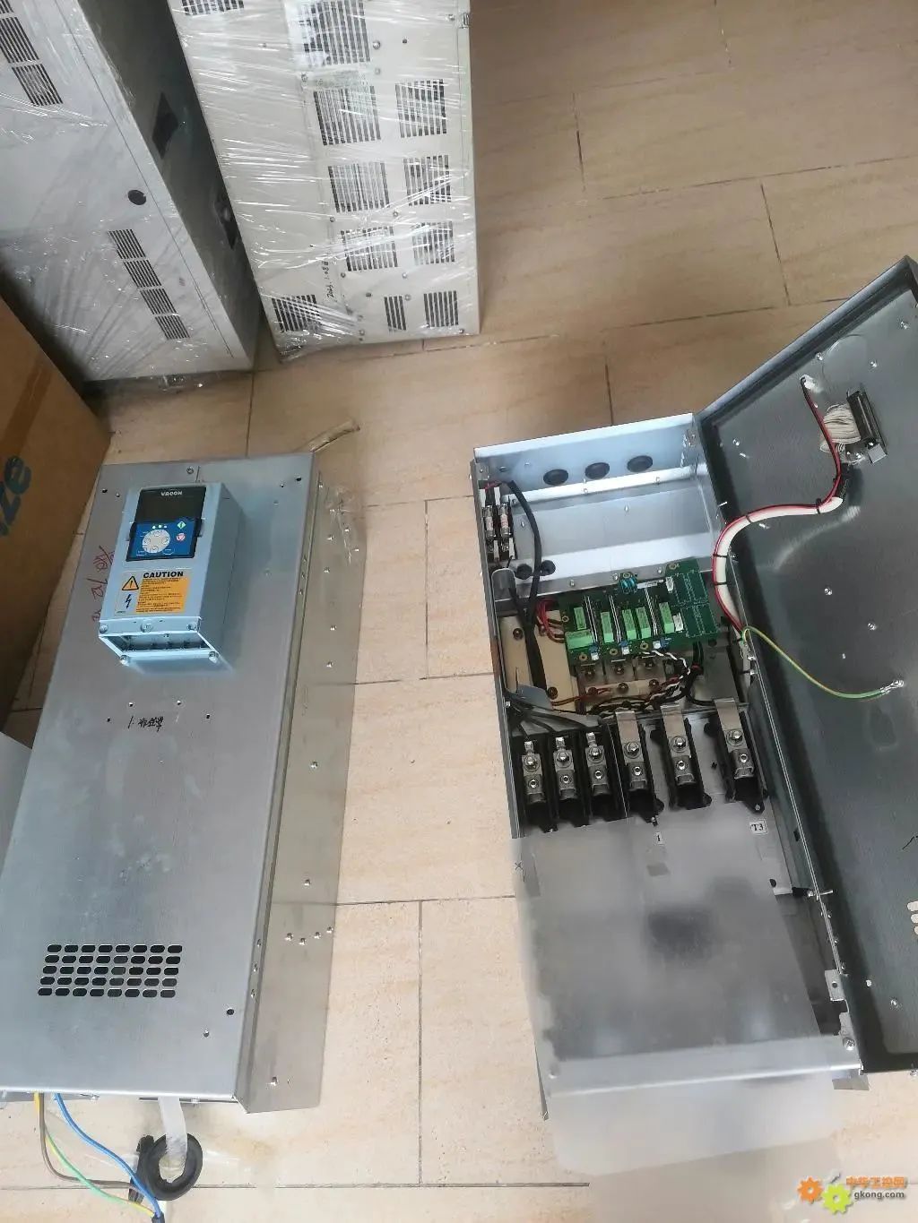 船舶行業VACON變頻器上電炸機故障維修案例(圖1)