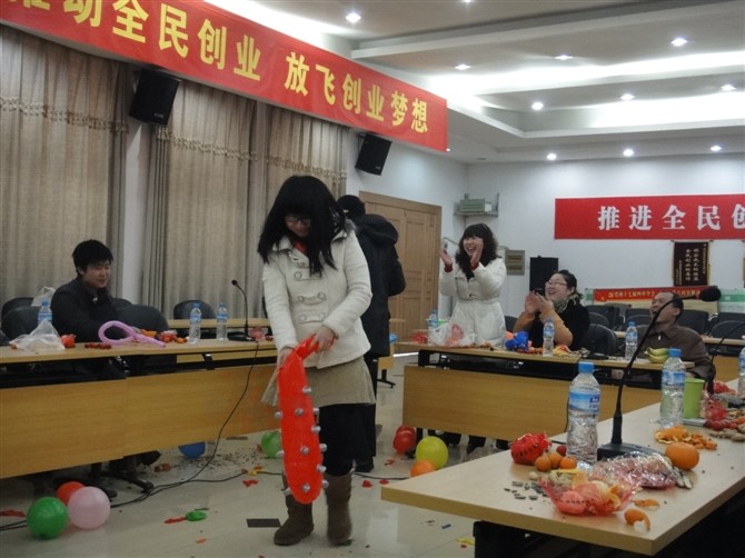 首屆【員工手冊】知識競賽完滿成功，現場精彩一幕(圖3)